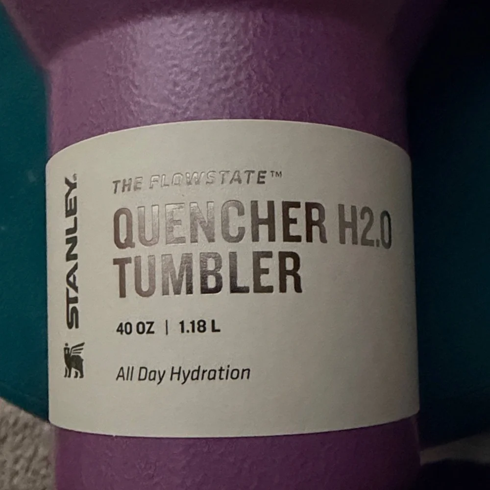 Stanley 40oz Quencher H2.0 FlowState Tumbler - Picture 3 of 6